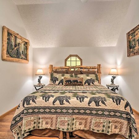 Picturesque Pigeon Forge Cabin With Mountain Views Екстер'єр фото