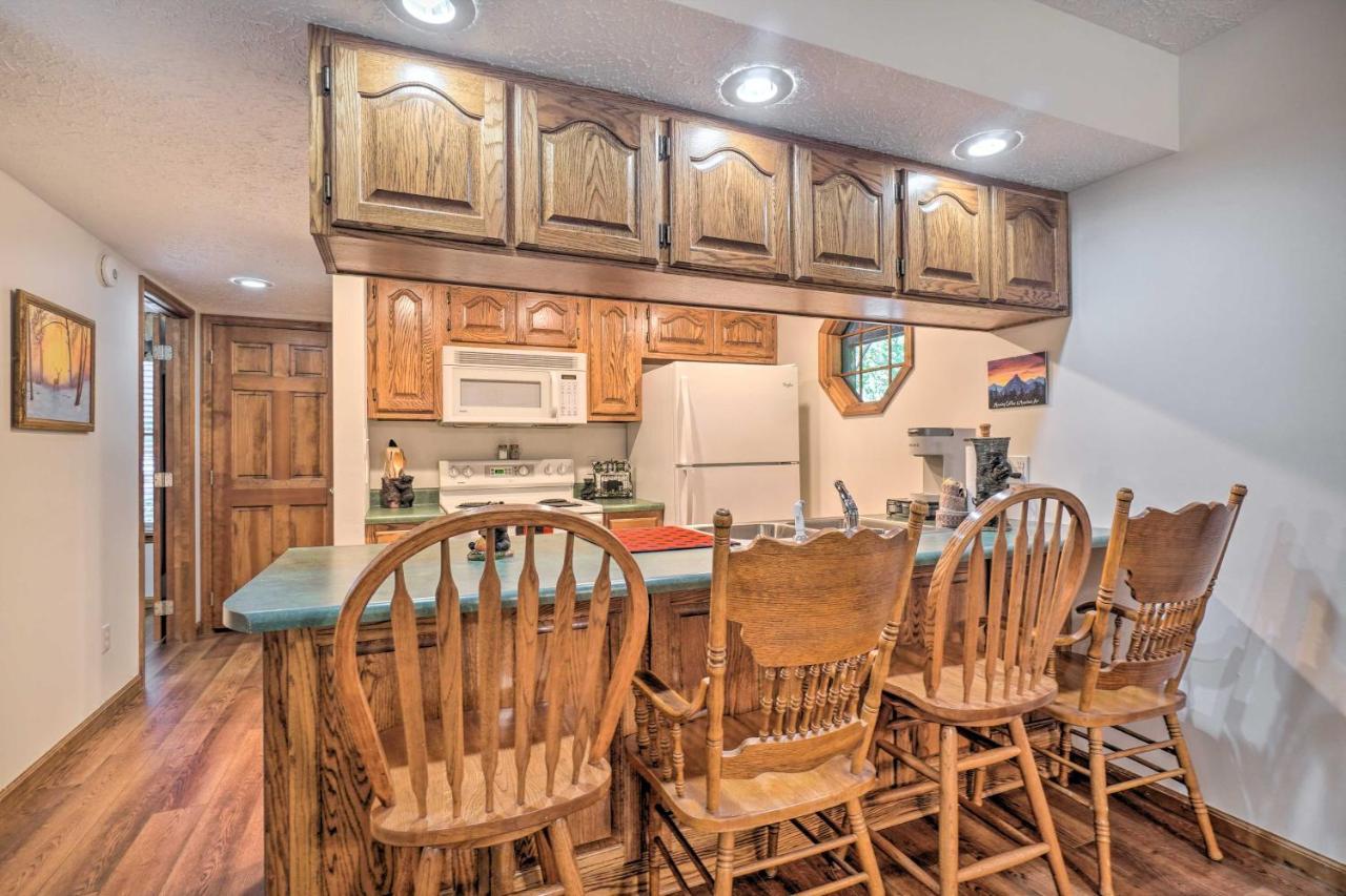 Picturesque Pigeon Forge Cabin With Mountain Views Екстер'єр фото