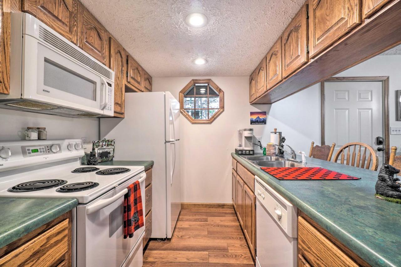 Picturesque Pigeon Forge Cabin With Mountain Views Екстер'єр фото