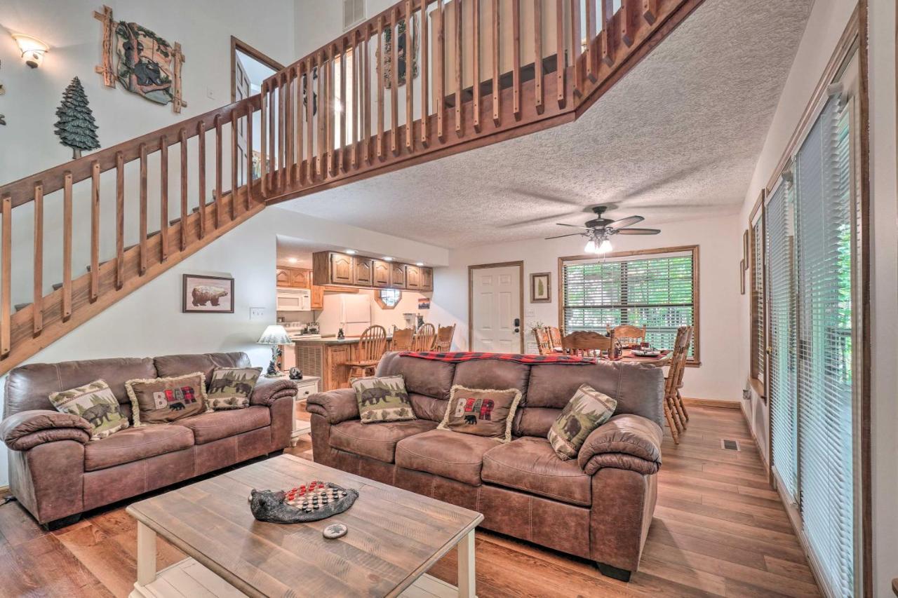 Picturesque Pigeon Forge Cabin With Mountain Views Екстер'єр фото