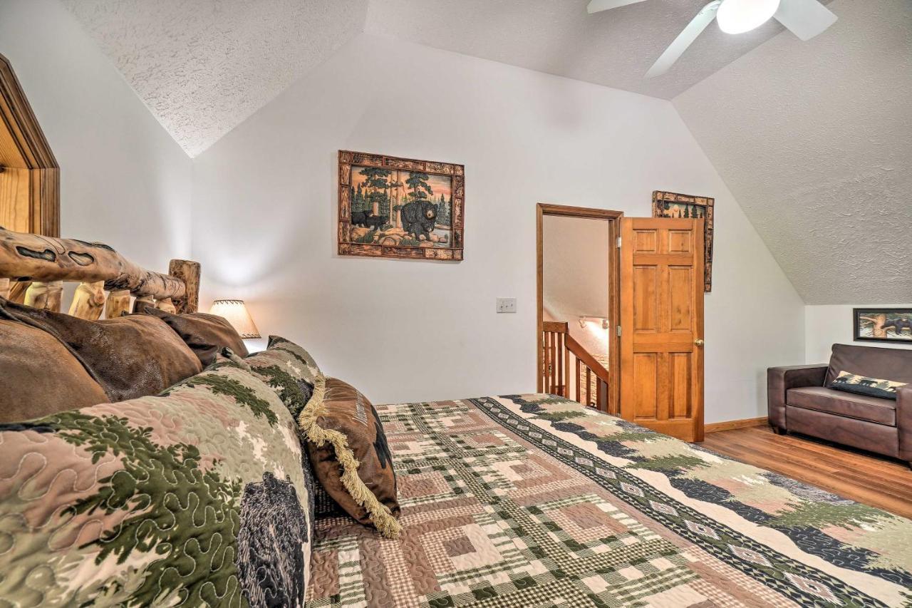 Picturesque Pigeon Forge Cabin With Mountain Views Екстер'єр фото