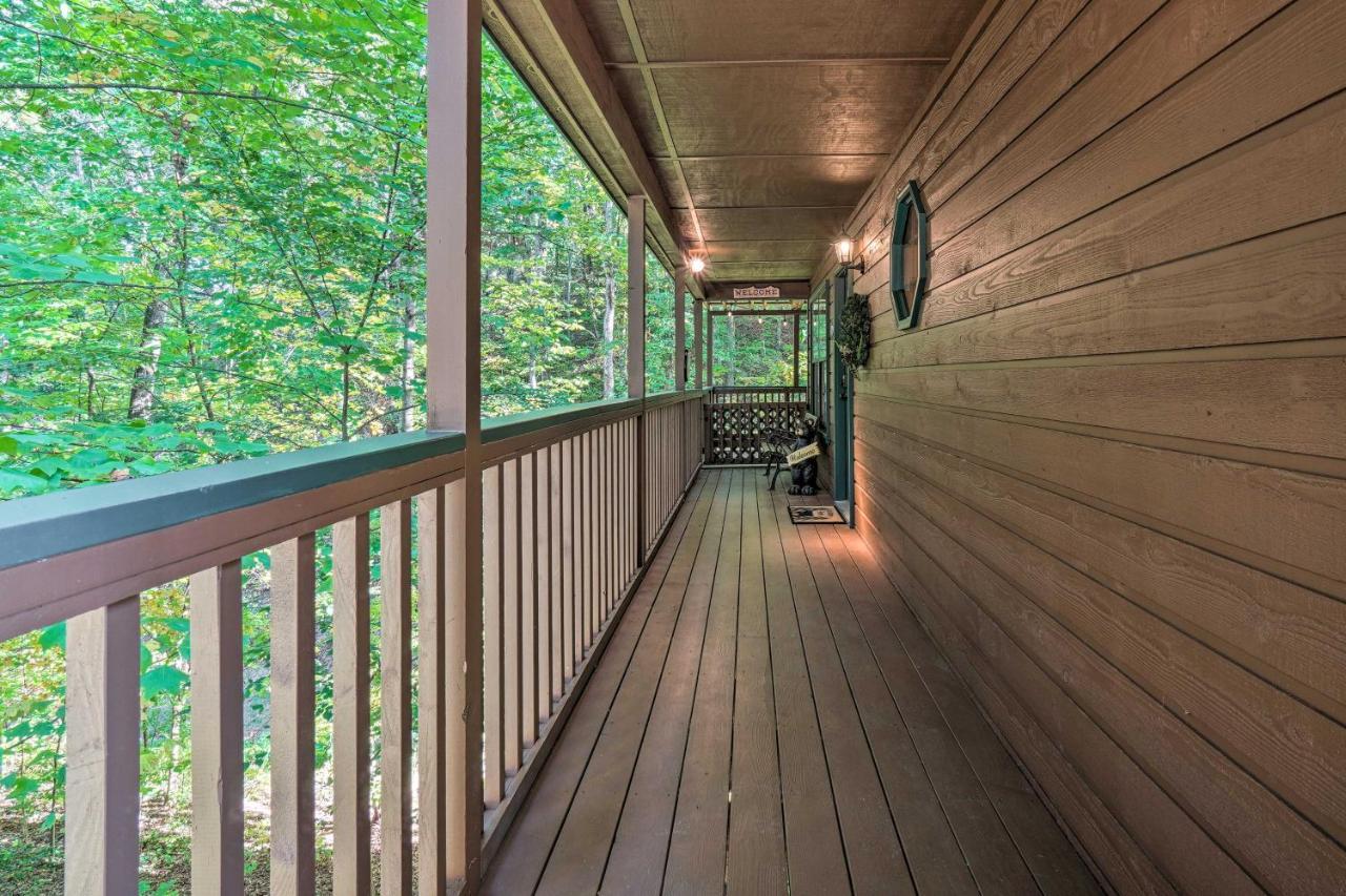 Picturesque Pigeon Forge Cabin With Mountain Views Екстер'єр фото
