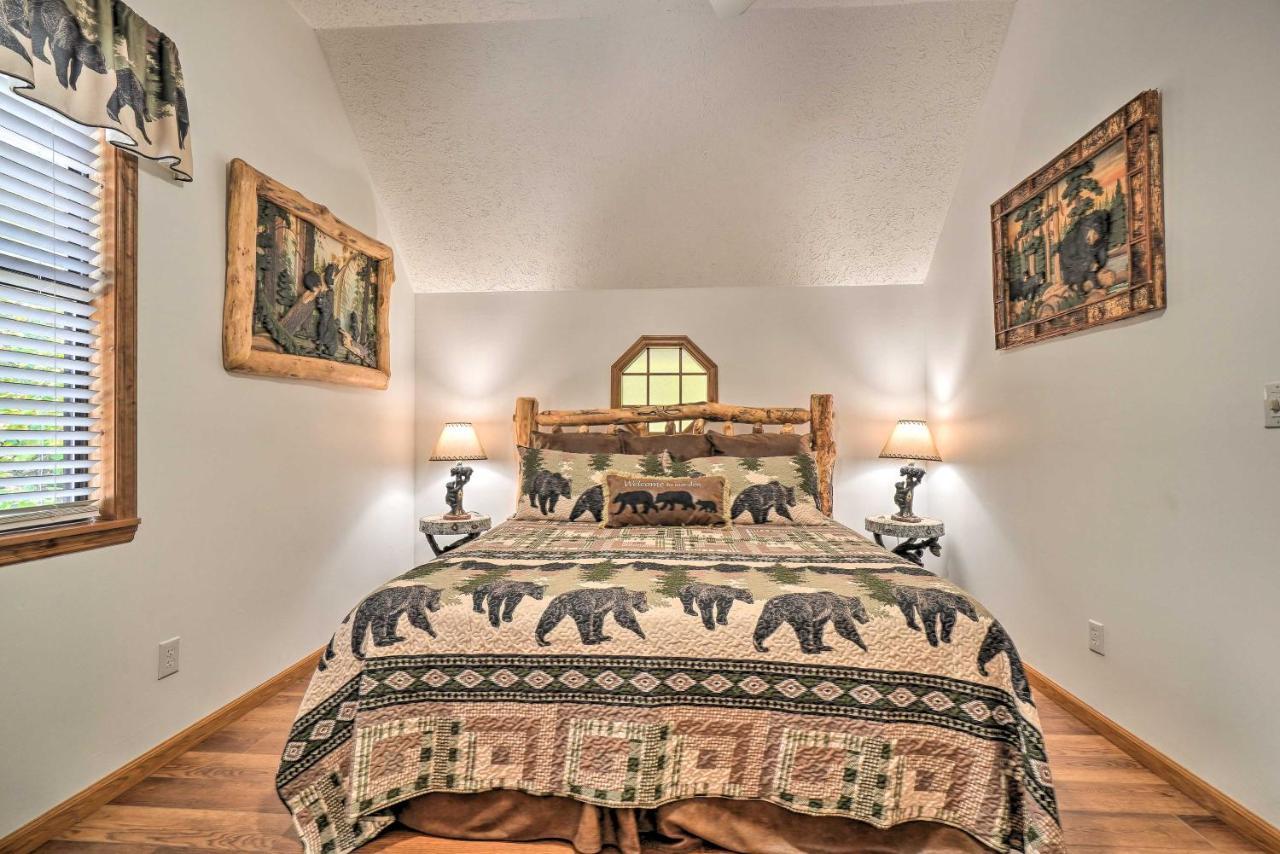 Picturesque Pigeon Forge Cabin With Mountain Views Екстер'єр фото