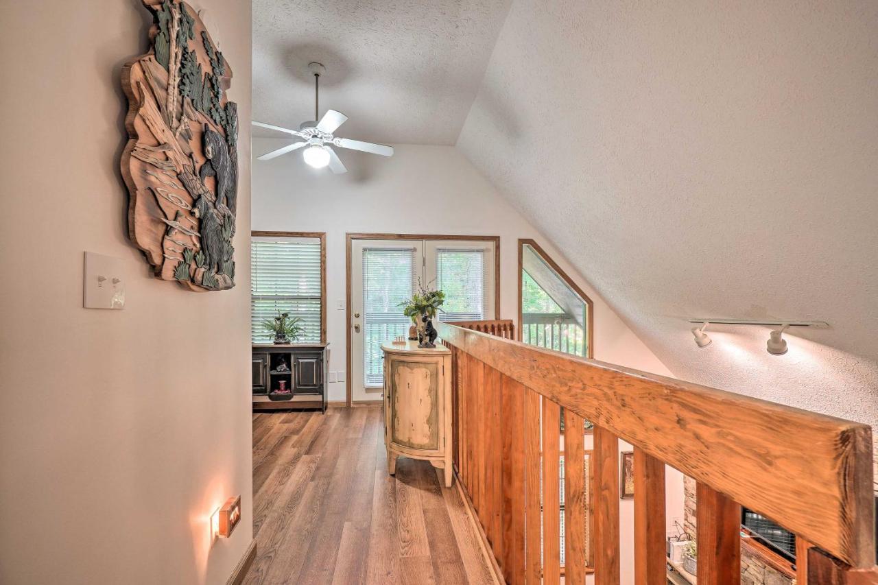 Picturesque Pigeon Forge Cabin With Mountain Views Екстер'єр фото