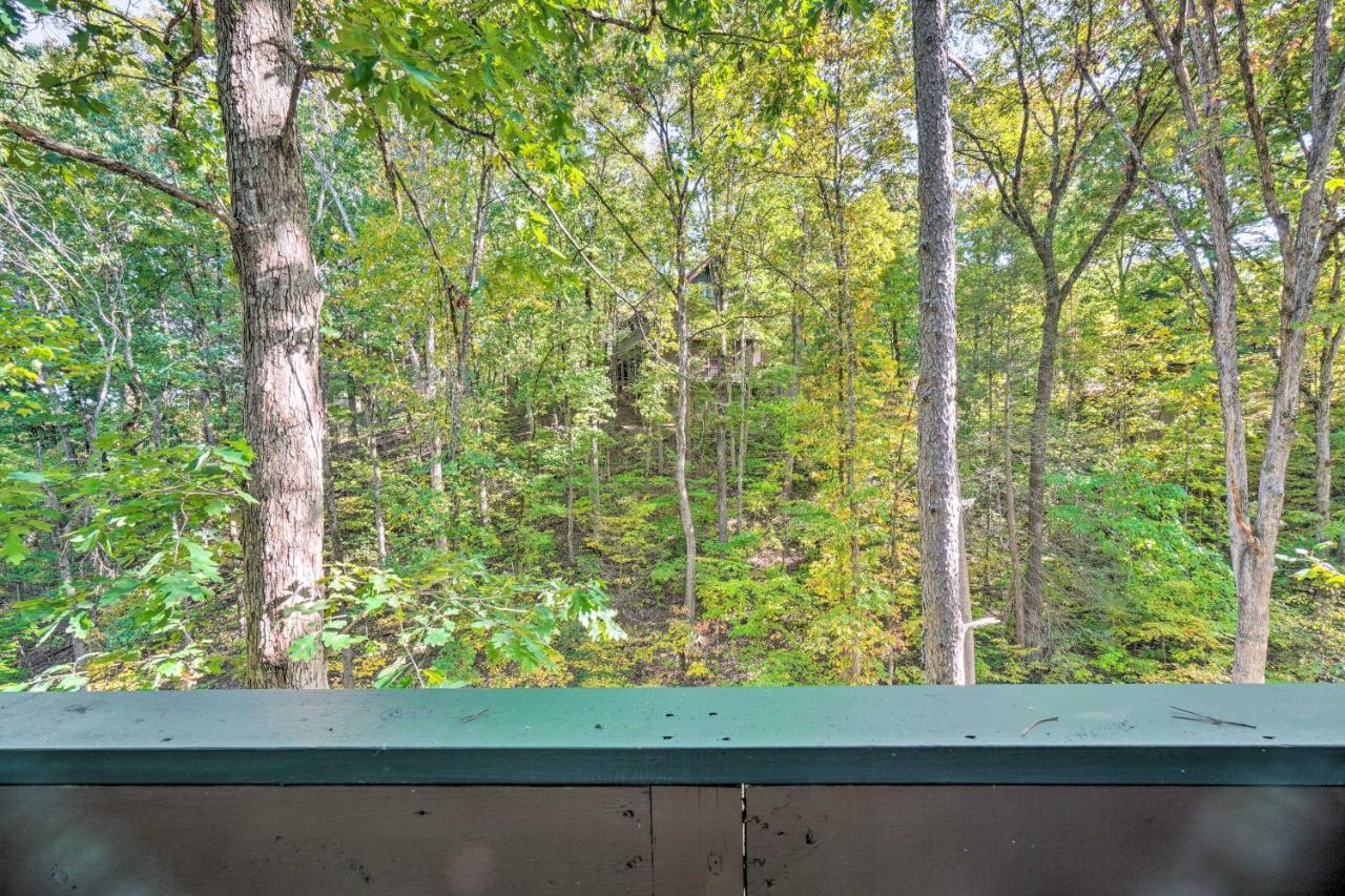 Picturesque Pigeon Forge Cabin With Mountain Views Екстер'єр фото