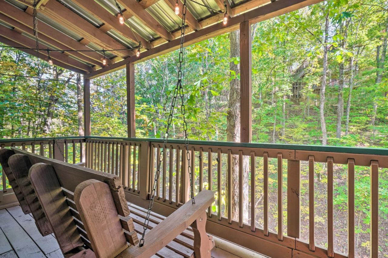 Picturesque Pigeon Forge Cabin With Mountain Views Екстер'єр фото